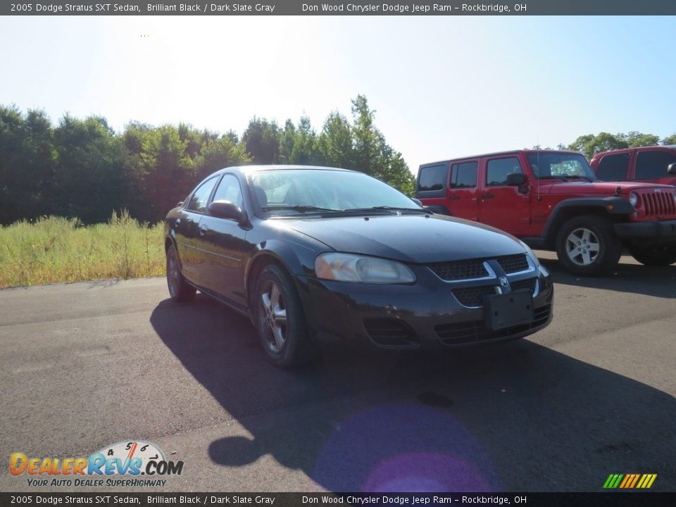 2005 Dodge Stratus SXT Sedan Brilliant Black / Dark Slate Gray Photo #1