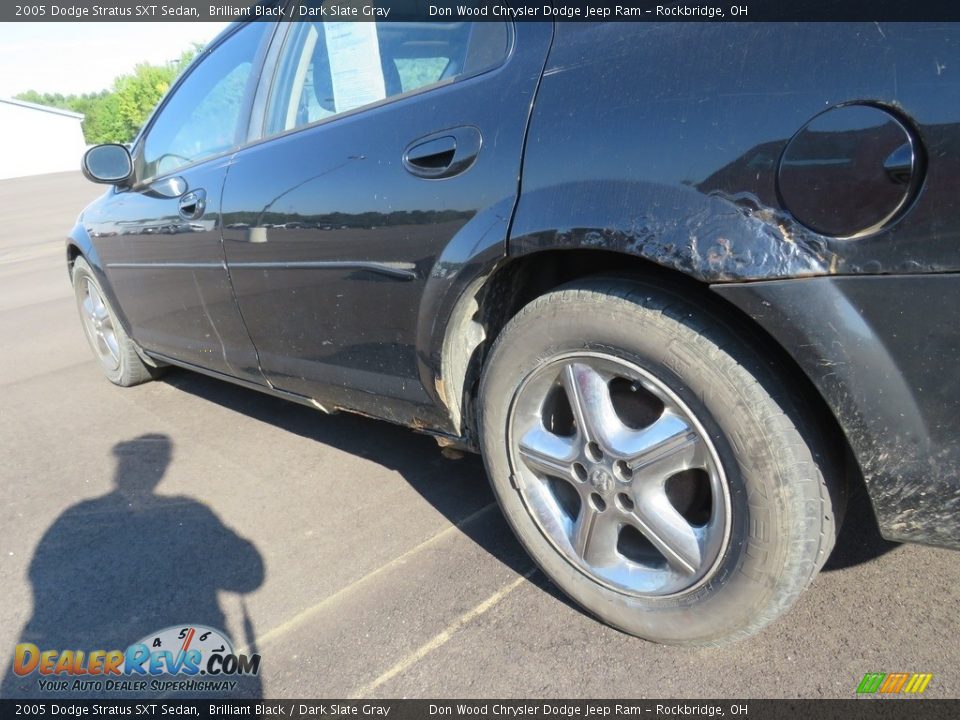 2005 Dodge Stratus SXT Sedan Brilliant Black / Dark Slate Gray Photo #5