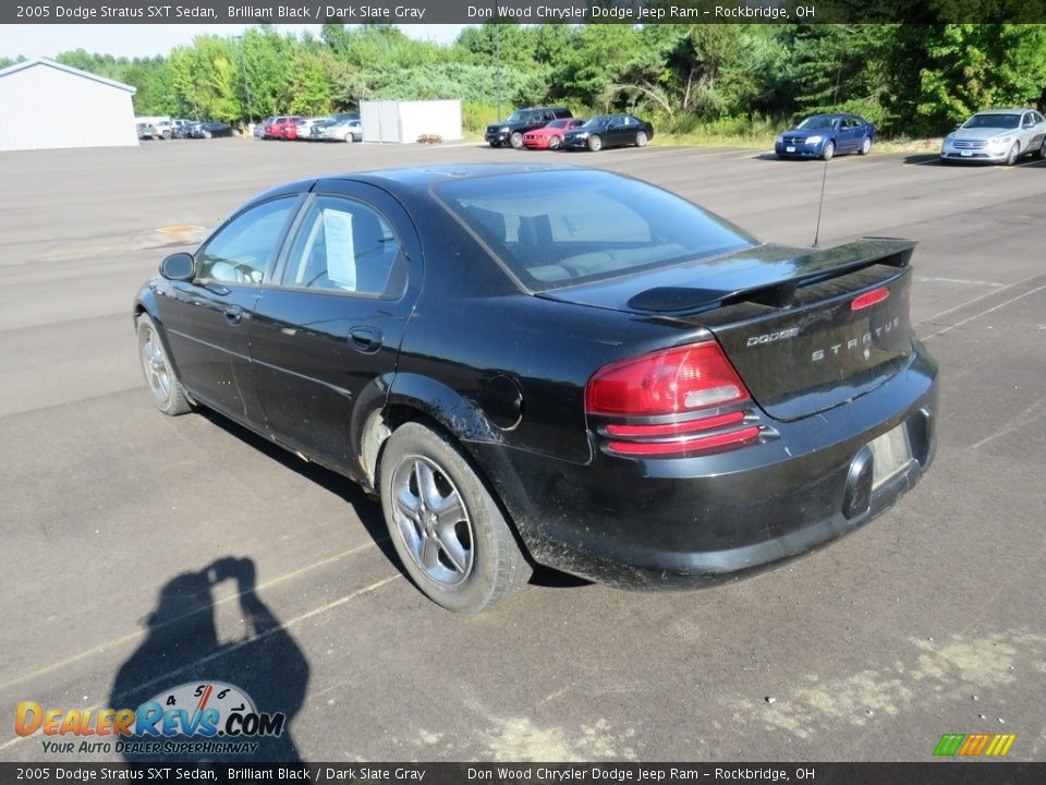 2005 Dodge Stratus SXT Sedan Brilliant Black / Dark Slate Gray Photo #6