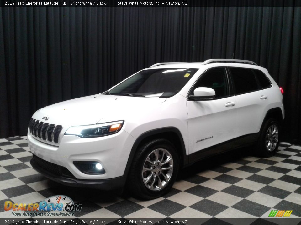 2019 Jeep Cherokee Latitude Plus Bright White / Black Photo #2