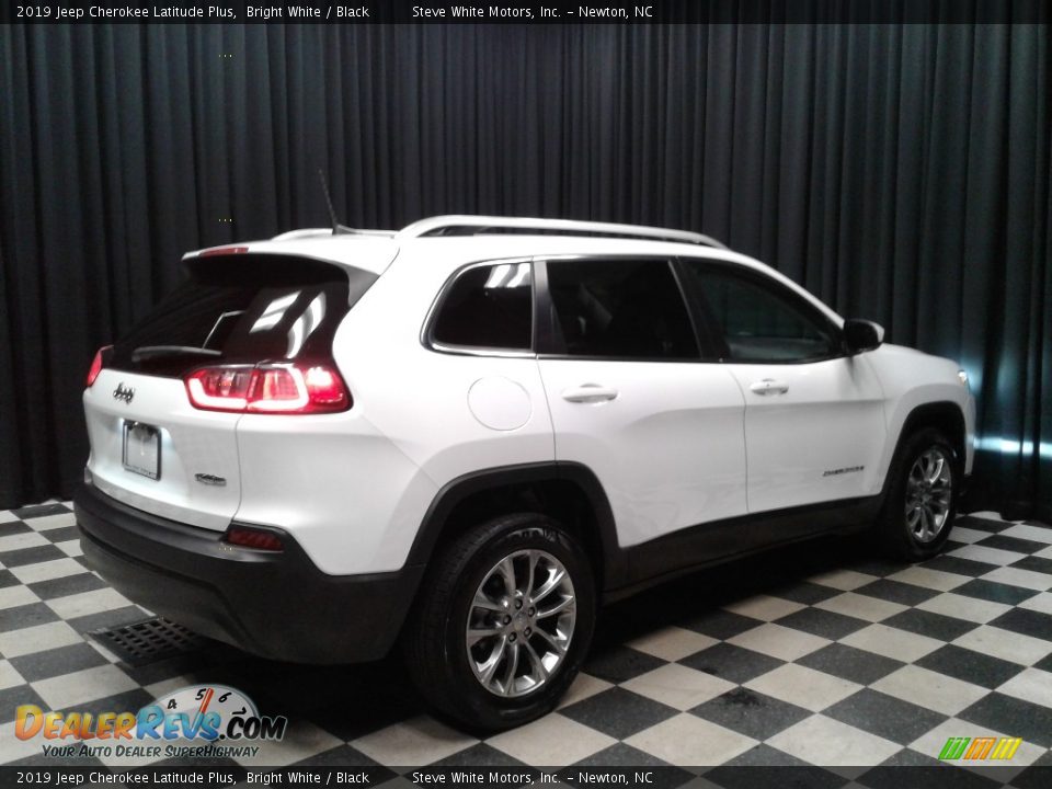 2019 Jeep Cherokee Latitude Plus Bright White / Black Photo #6