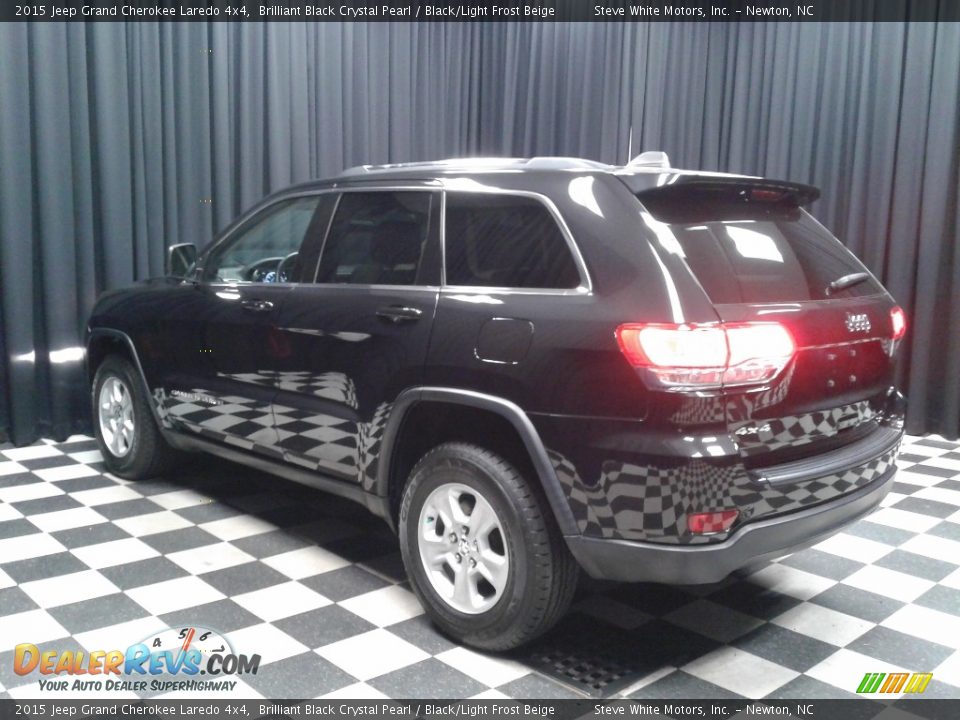 2015 Jeep Grand Cherokee Laredo 4x4 Brilliant Black Crystal Pearl / Black/Light Frost Beige Photo #8