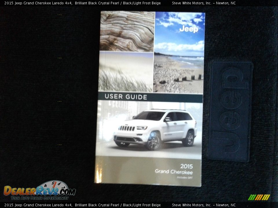 2015 Jeep Grand Cherokee Laredo 4x4 Brilliant Black Crystal Pearl / Black/Light Frost Beige Photo #27