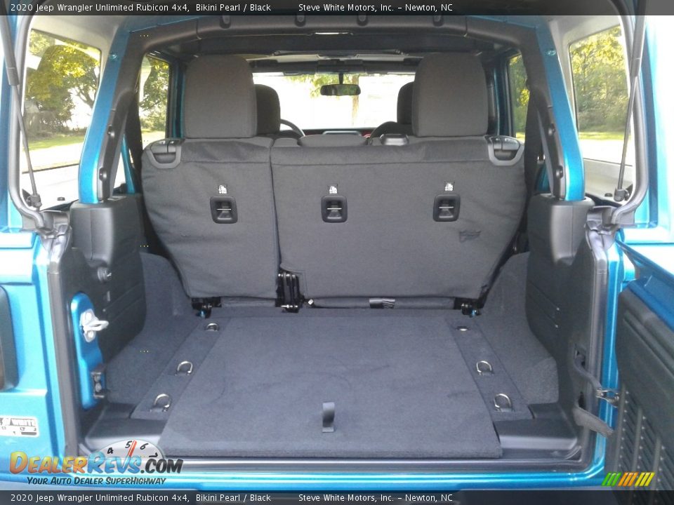 2020 Jeep Wrangler Unlimited Rubicon 4x4 Trunk Photo #12