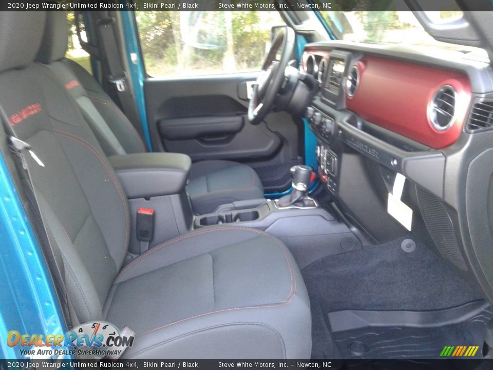 Front Seat of 2020 Jeep Wrangler Unlimited Rubicon 4x4 Photo #14