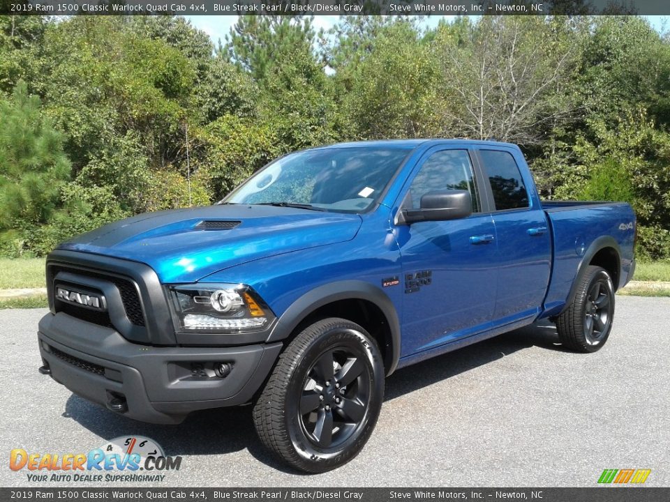 Front 3/4 View of 2019 Ram 1500 Classic Warlock Quad Cab 4x4 Photo #2