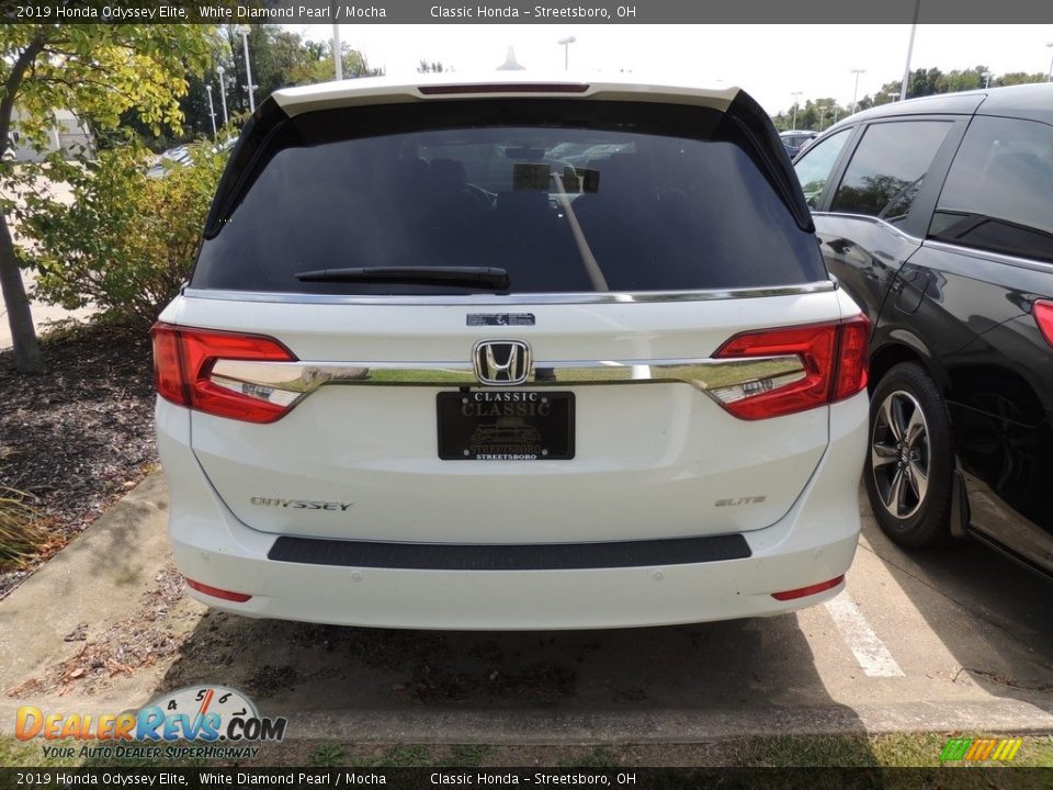 2019 Honda Odyssey Elite White Diamond Pearl / Mocha Photo #5