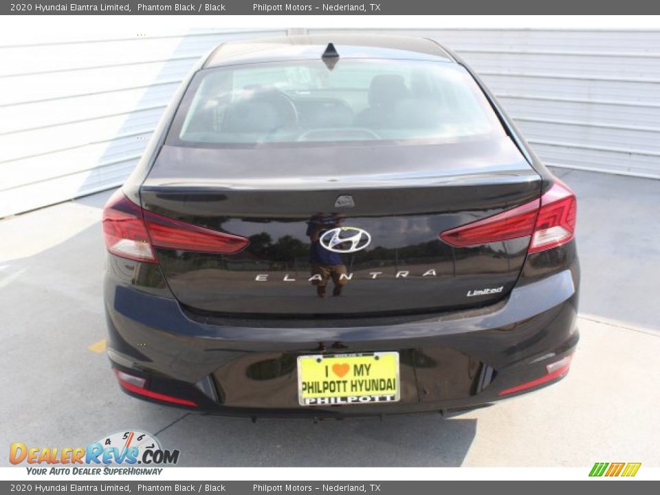 2020 Hyundai Elantra Limited Phantom Black / Black Photo #7