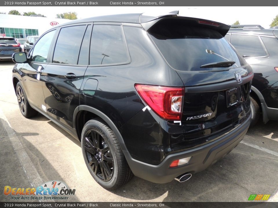 2019 Honda Passport Sport Crystal Black Pearl / Black Photo #5