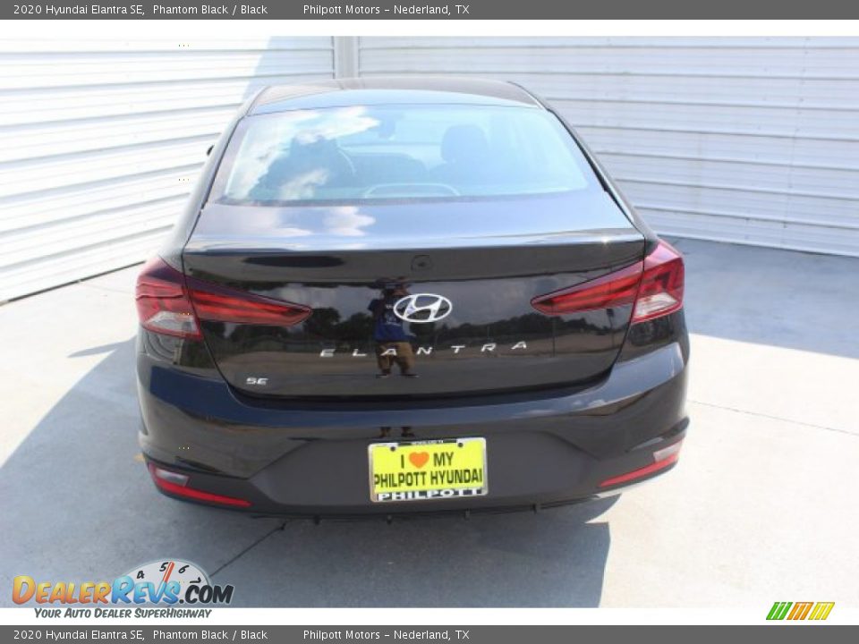 2020 Hyundai Elantra SE Phantom Black / Black Photo #8