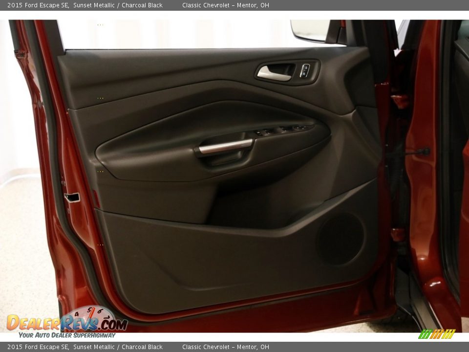 2015 Ford Escape SE Sunset Metallic / Charcoal Black Photo #4