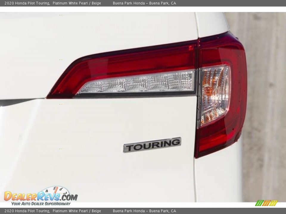 2020 Honda Pilot Touring Logo Photo #8