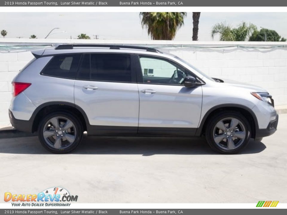 2019 Honda Passport Touring Lunar Silver Metallic / Black Photo #8