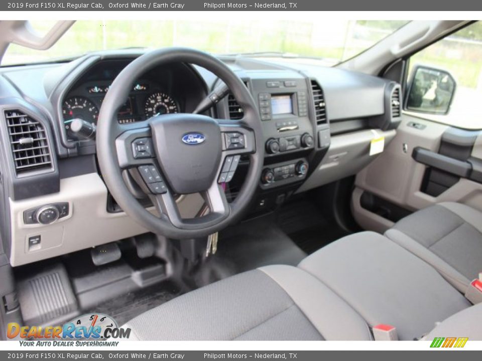 2019 Ford F150 XL Regular Cab Oxford White / Earth Gray Photo #18