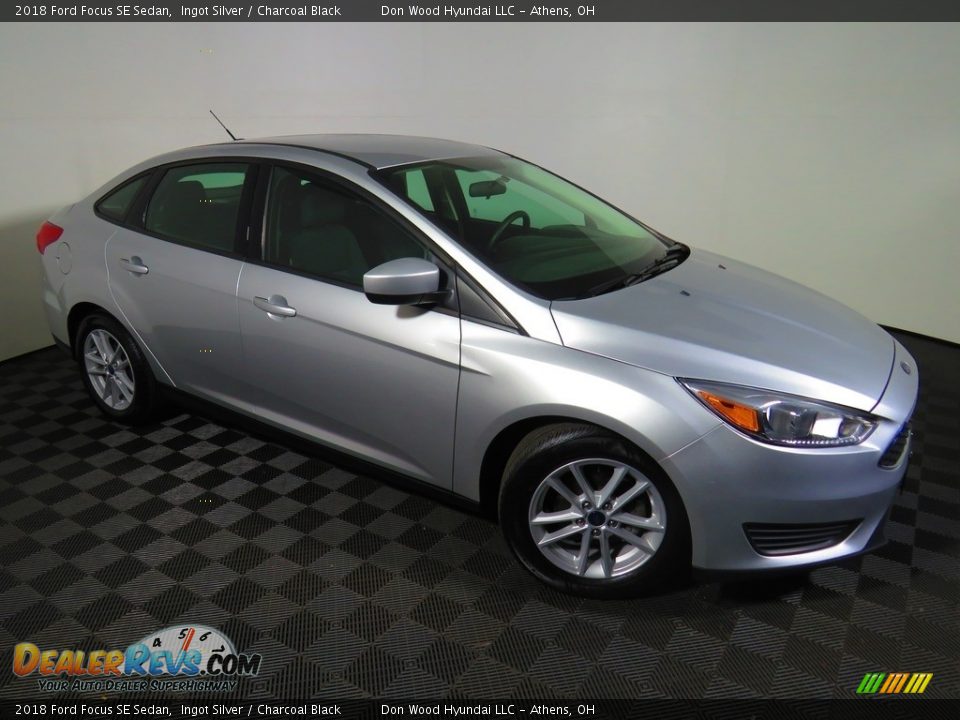 2018 Ford Focus SE Sedan Ingot Silver / Charcoal Black Photo #2