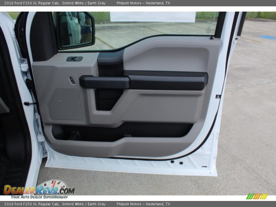 2019 Ford F150 XL Regular Cab Oxford White / Earth Gray Photo #21