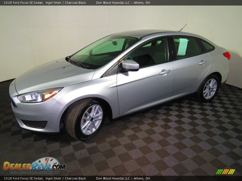 2018 Ford Focus SE Sedan Ingot Silver / Charcoal Black Photo #8