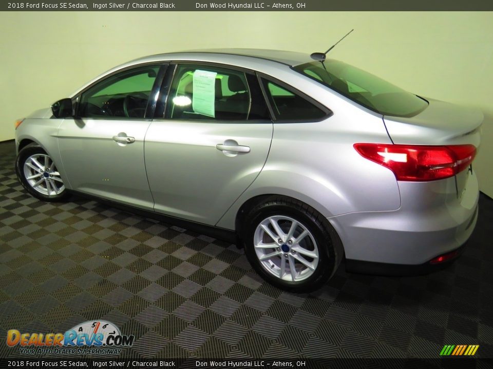 2018 Ford Focus SE Sedan Ingot Silver / Charcoal Black Photo #10