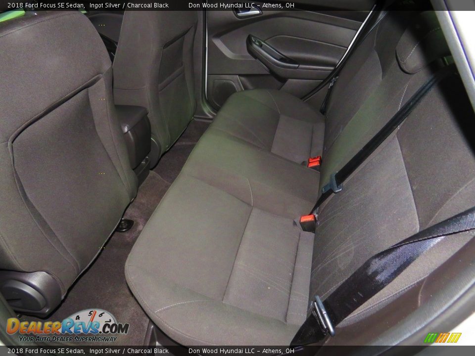 2018 Ford Focus SE Sedan Ingot Silver / Charcoal Black Photo #23