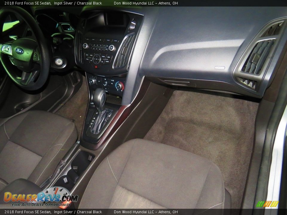 2018 Ford Focus SE Sedan Ingot Silver / Charcoal Black Photo #29
