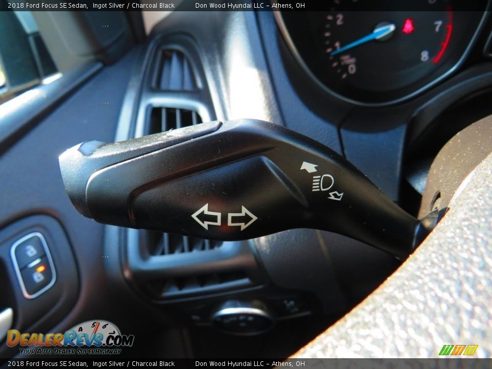 2018 Ford Focus SE Sedan Ingot Silver / Charcoal Black Photo #32
