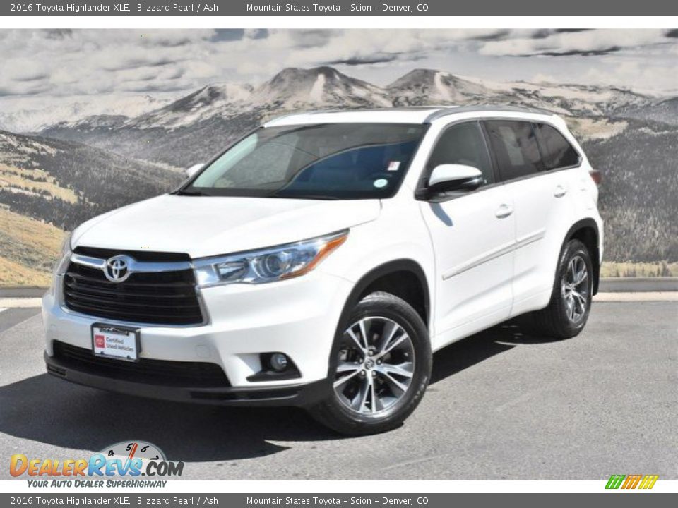 2016 Toyota Highlander XLE Blizzard Pearl / Ash Photo #5