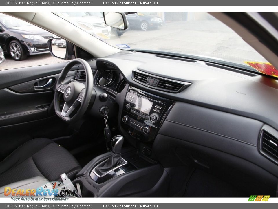 2017 Nissan Rogue S AWD Gun Metallic / Charcoal Photo #15