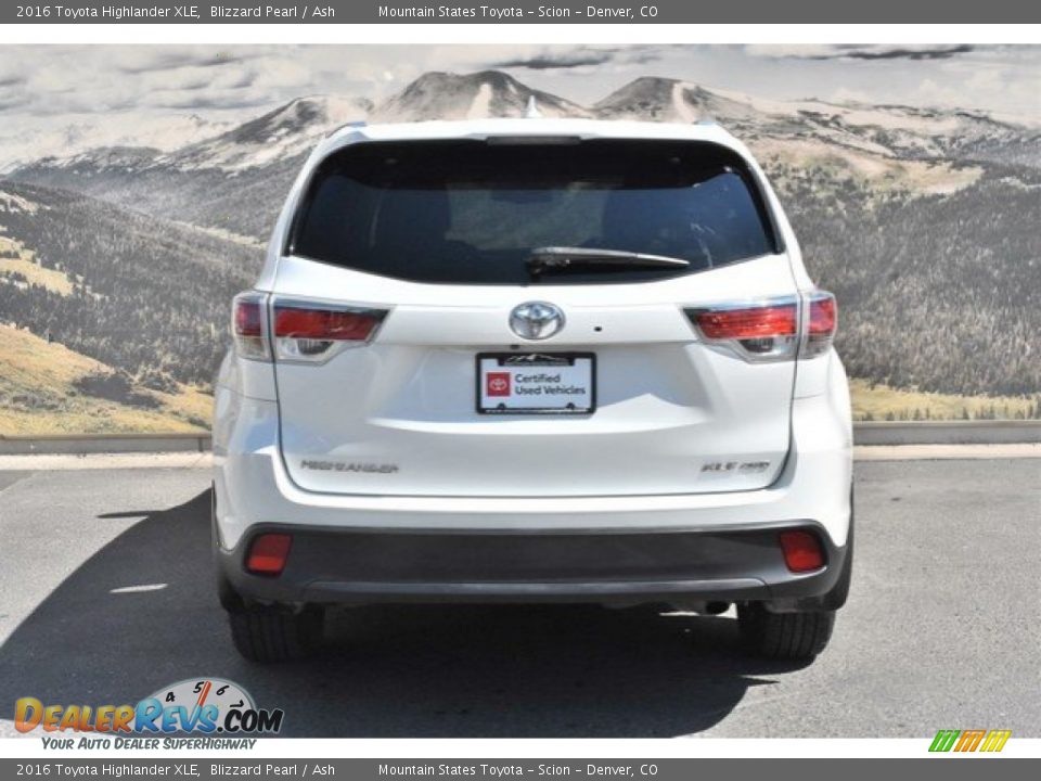 2016 Toyota Highlander XLE Blizzard Pearl / Ash Photo #8