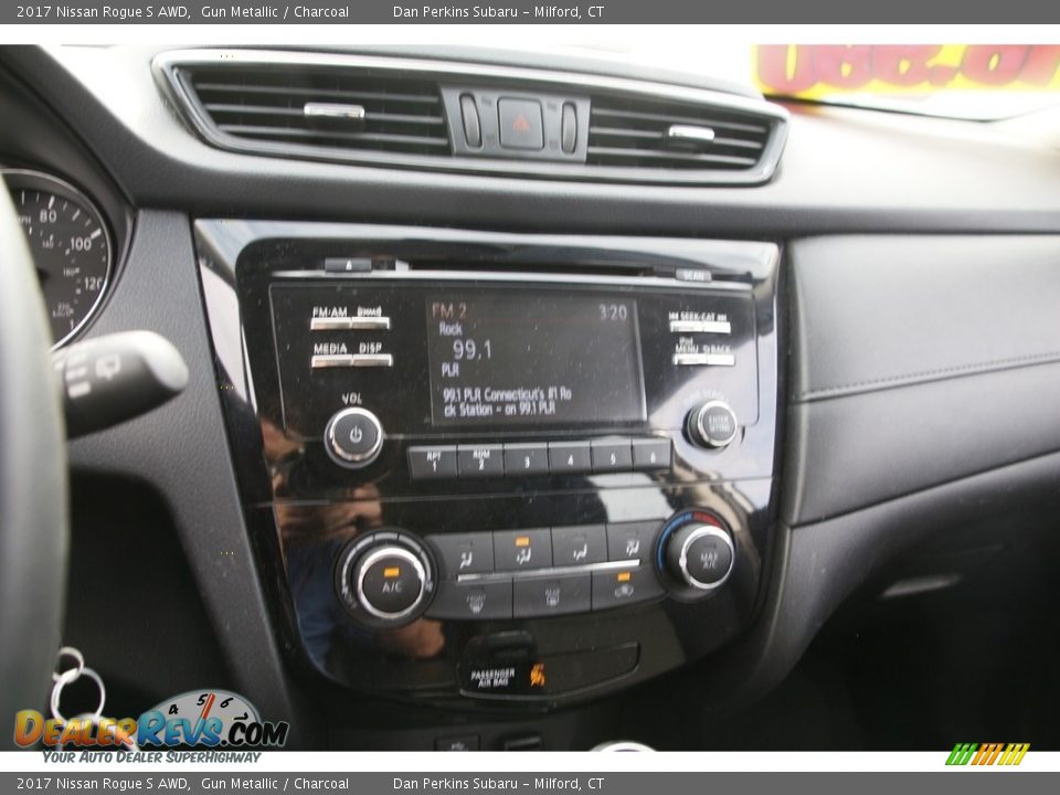 2017 Nissan Rogue S AWD Gun Metallic / Charcoal Photo #18