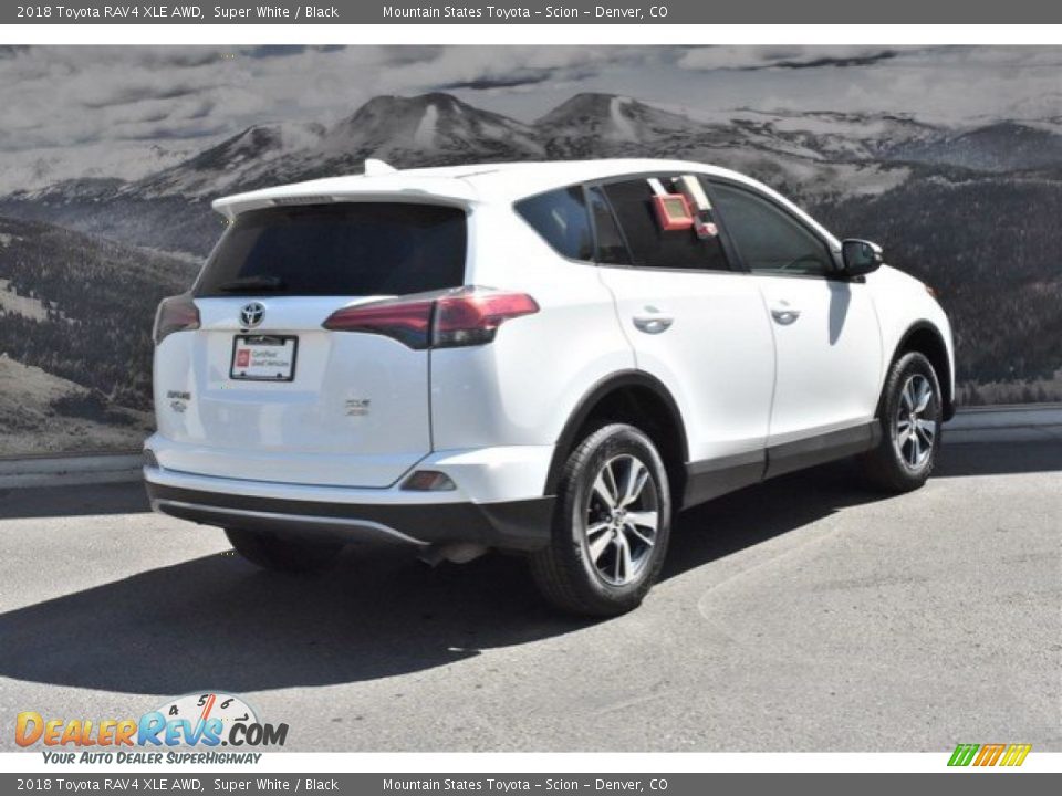 2018 Toyota RAV4 XLE AWD Super White / Black Photo #3