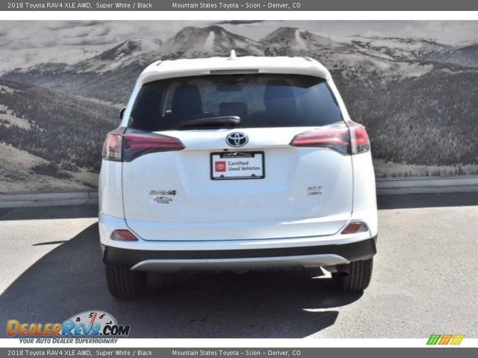 2018 Toyota RAV4 XLE AWD Super White / Black Photo #8