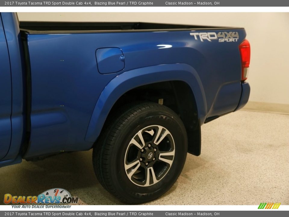 2017 Toyota Tacoma TRD Sport Double Cab 4x4 Blazing Blue Pearl / TRD Graphite Photo #4