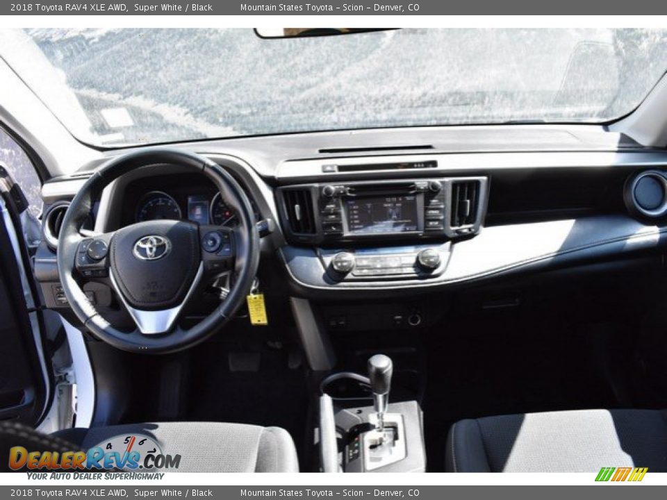 2018 Toyota RAV4 XLE AWD Super White / Black Photo #13