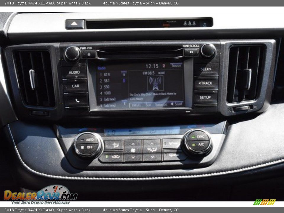 2018 Toyota RAV4 XLE AWD Super White / Black Photo #15