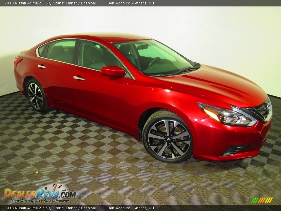2018 Nissan Altima 2.5 SR Scarlet Ember / Charcoal Photo #2