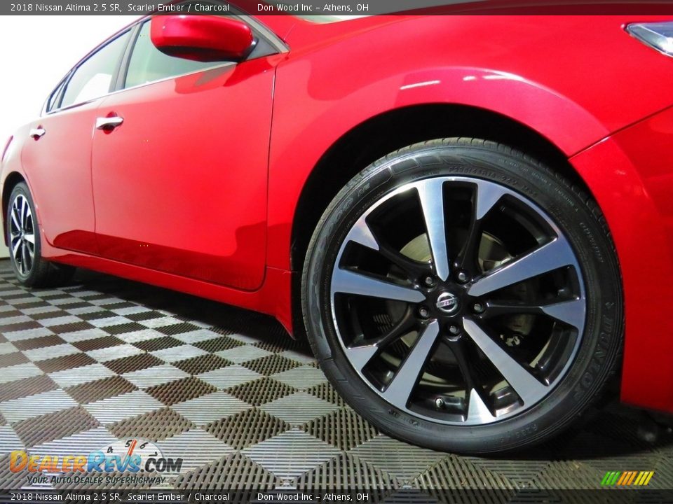 2018 Nissan Altima 2.5 SR Scarlet Ember / Charcoal Photo #3