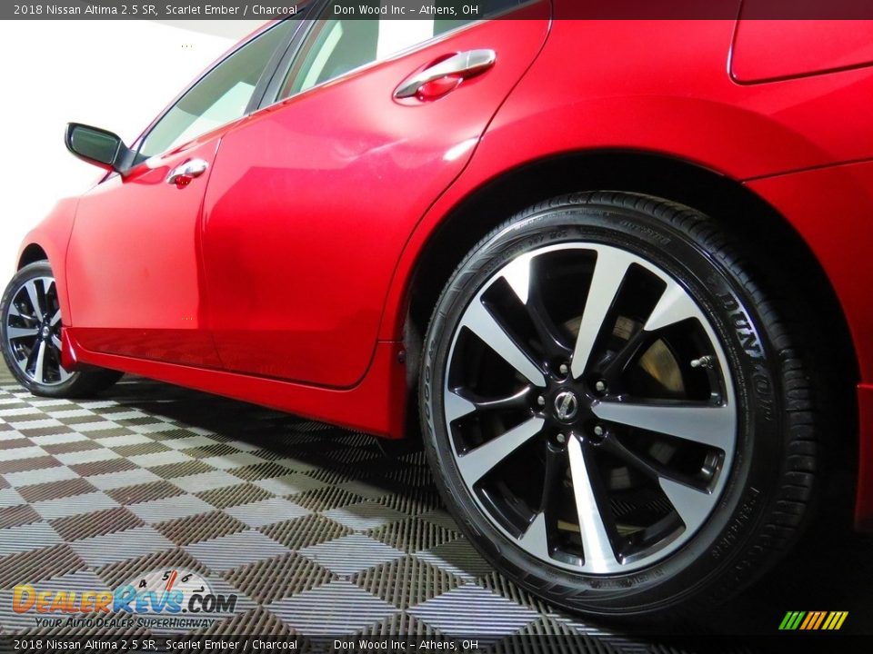 2018 Nissan Altima 2.5 SR Scarlet Ember / Charcoal Photo #10