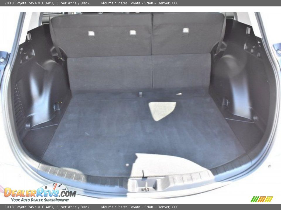 2018 Toyota RAV4 XLE AWD Super White / Black Photo #27