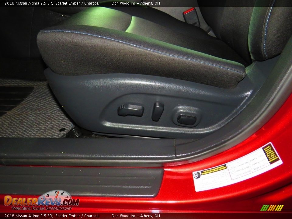 2018 Nissan Altima 2.5 SR Scarlet Ember / Charcoal Photo #17
