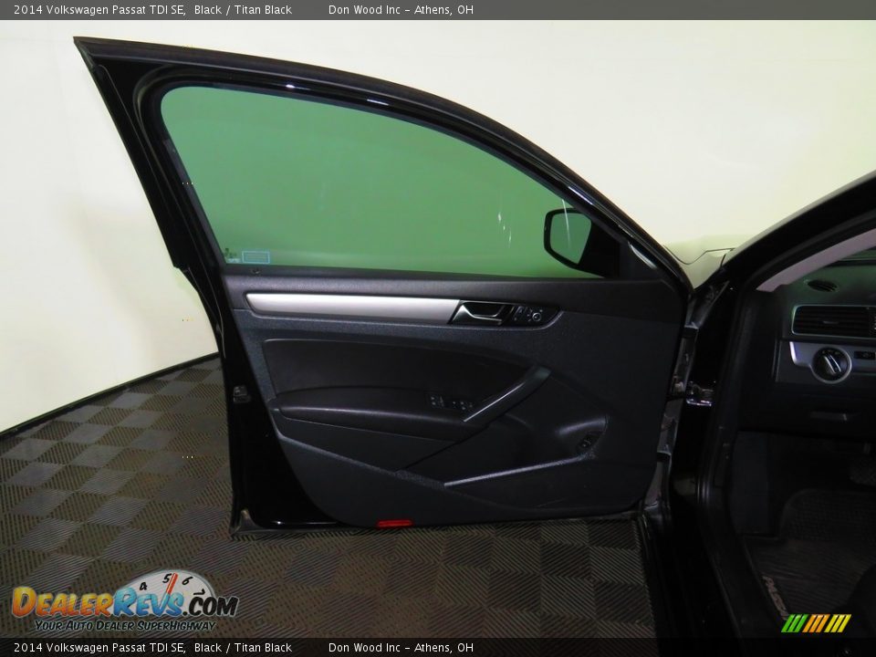 2014 Volkswagen Passat TDI SE Black / Titan Black Photo #18