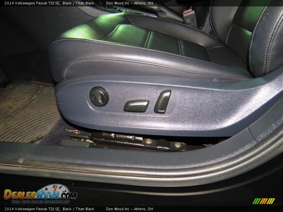 2014 Volkswagen Passat TDI SE Black / Titan Black Photo #19