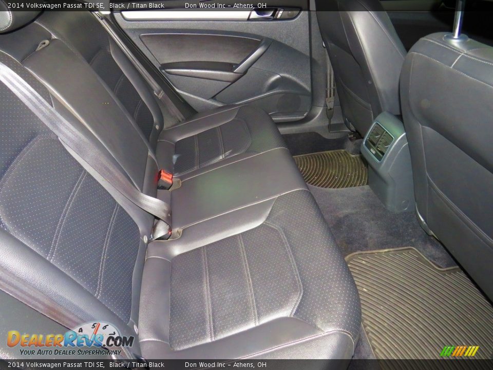 2014 Volkswagen Passat TDI SE Black / Titan Black Photo #26