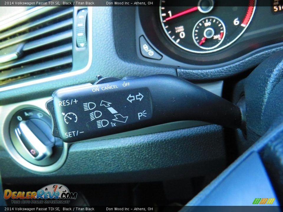 2014 Volkswagen Passat TDI SE Black / Titan Black Photo #32