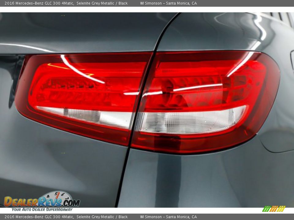 2016 Mercedes-Benz GLC 300 4Matic Selenite Grey Metallic / Black Photo #5