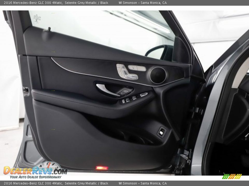 2016 Mercedes-Benz GLC 300 4Matic Selenite Grey Metallic / Black Photo #20