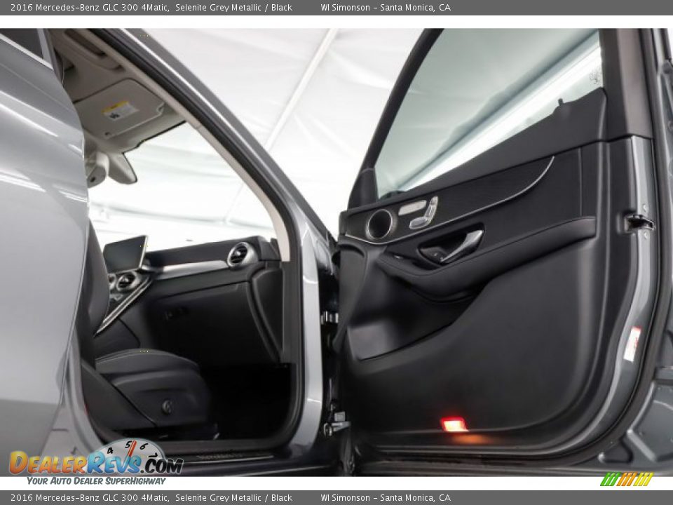 2016 Mercedes-Benz GLC 300 4Matic Selenite Grey Metallic / Black Photo #32