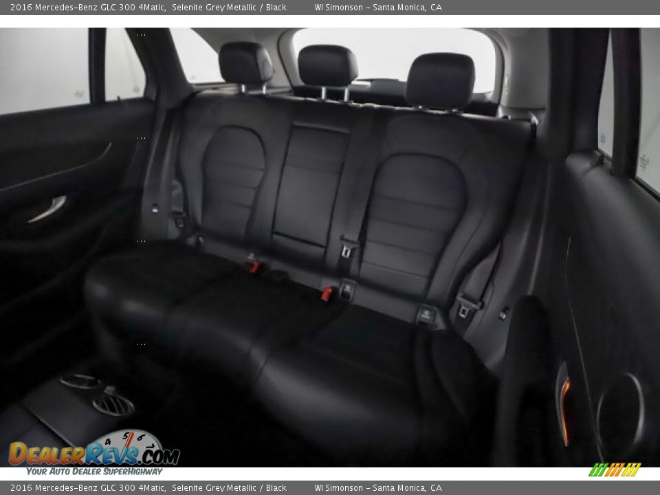 2016 Mercedes-Benz GLC 300 4Matic Selenite Grey Metallic / Black Photo #35