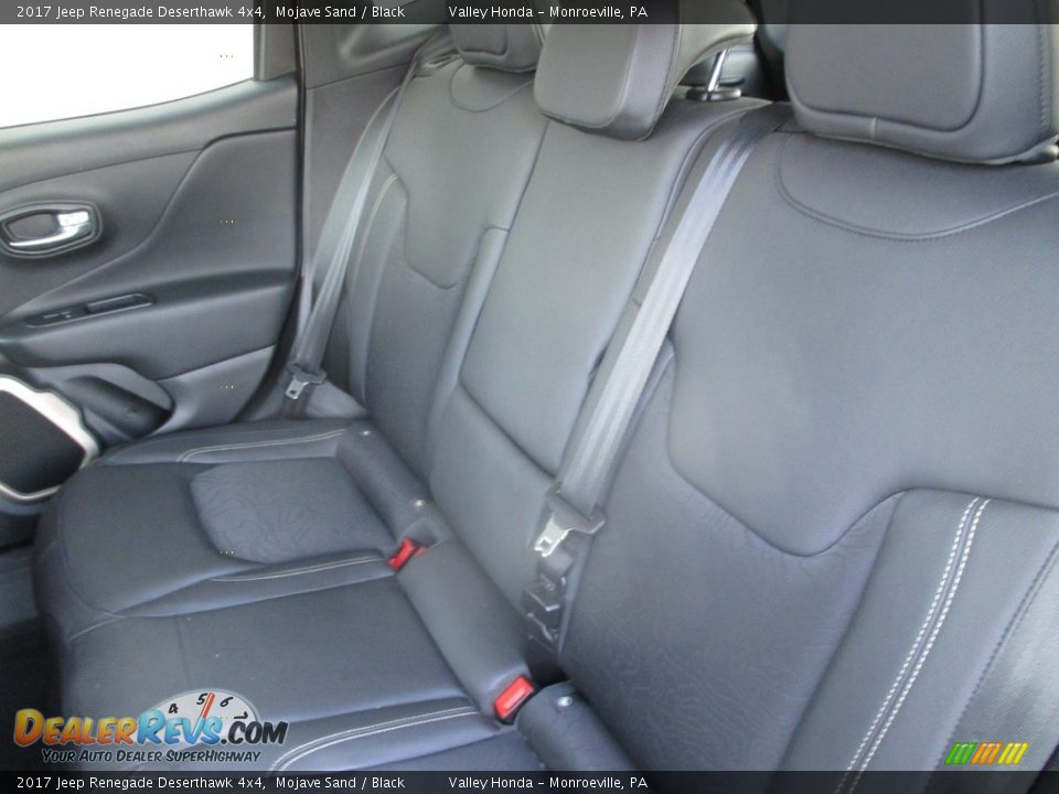 2017 Jeep Renegade Deserthawk 4x4 Mojave Sand / Black Photo #11