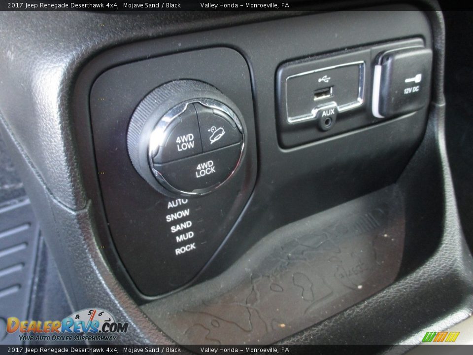 2017 Jeep Renegade Deserthawk 4x4 Mojave Sand / Black Photo #18