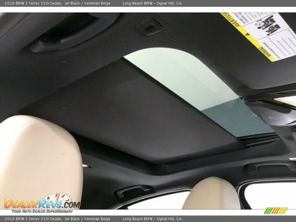 Sunroof of 2019 BMW 3 Series 330i Sedan Photo #25